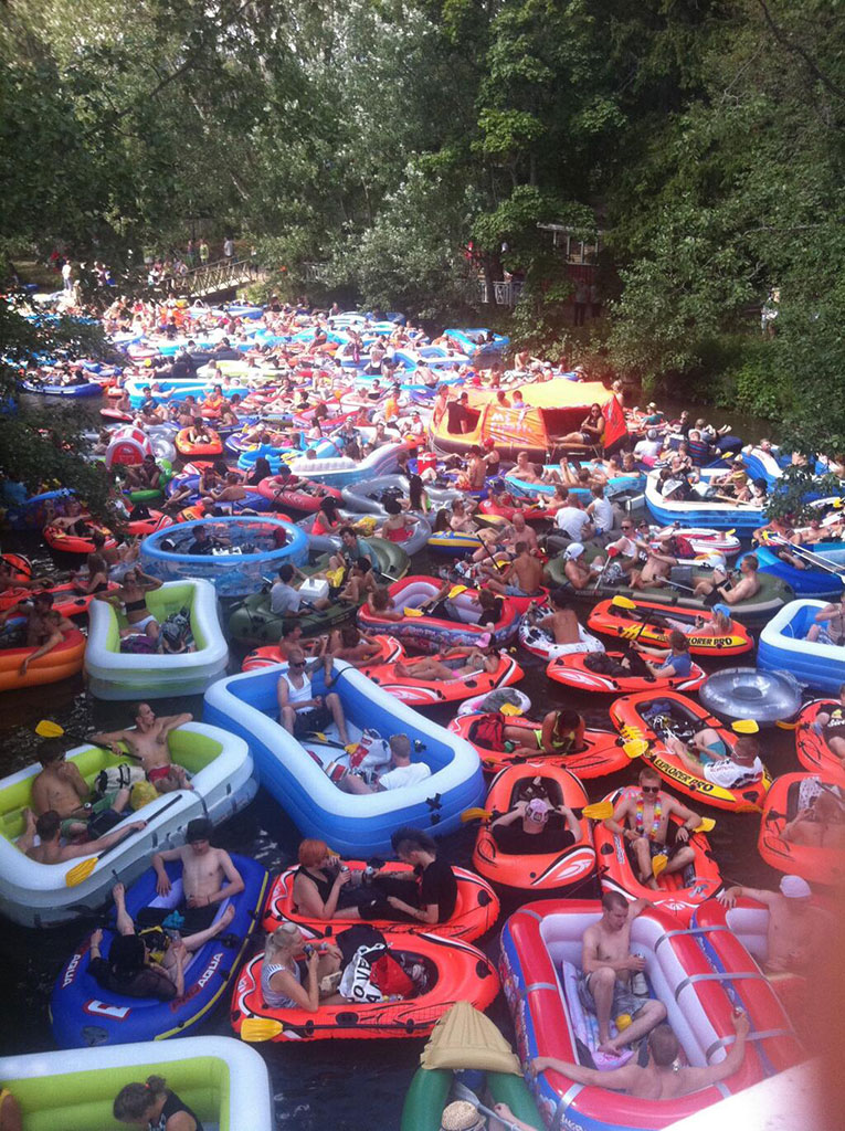 Beer Floating - Helsinki Finland | Thirsty Swagman