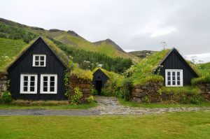 Iceland on a budget | Off-season travel, accommodations, food and drink, activities, blue lagoon